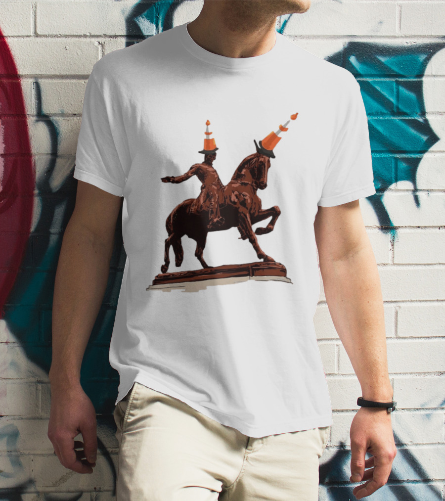 Duke Of Wellington Statue Cone Hat Glasgow Scottish T-Shirt