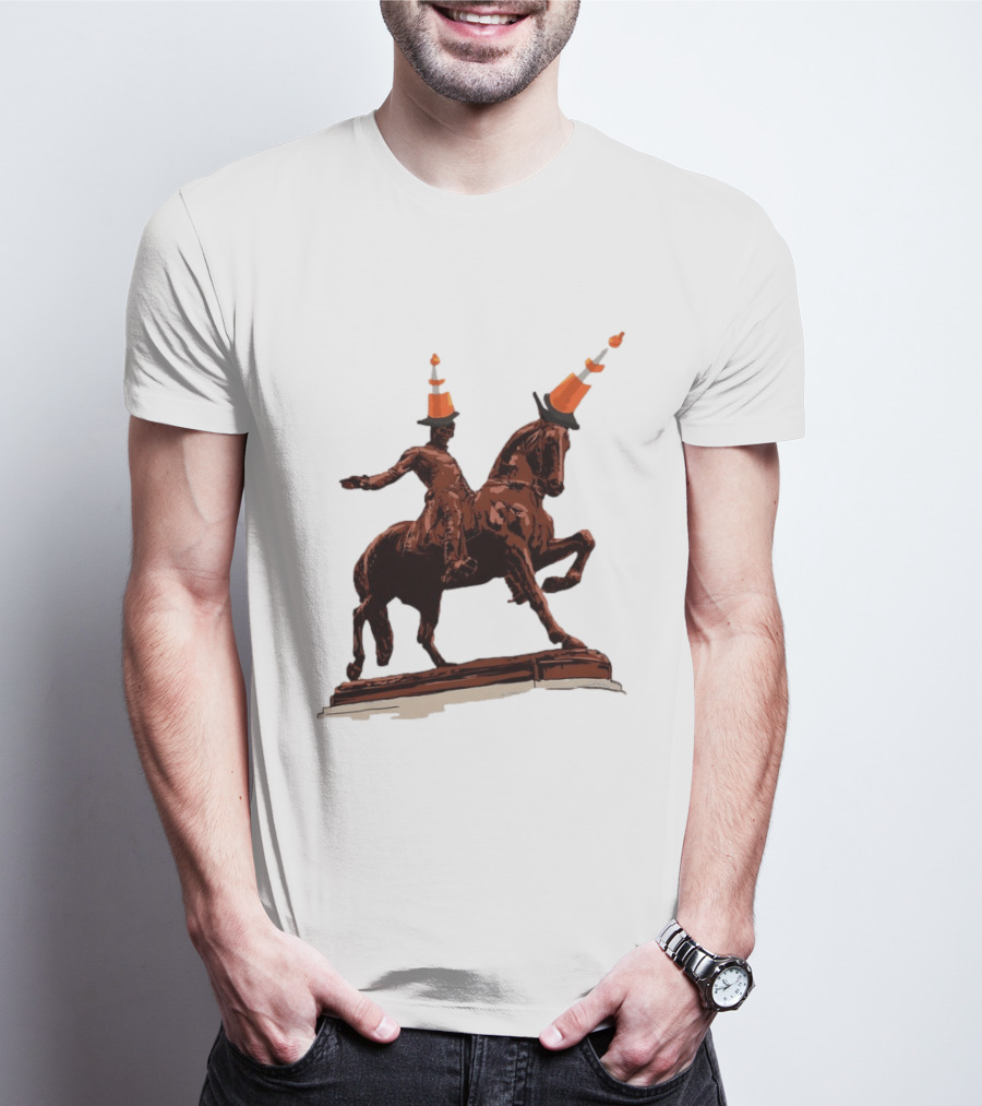 Duke Of Wellington Statue Cone Hat Glasgow Scottish T-Shirt
