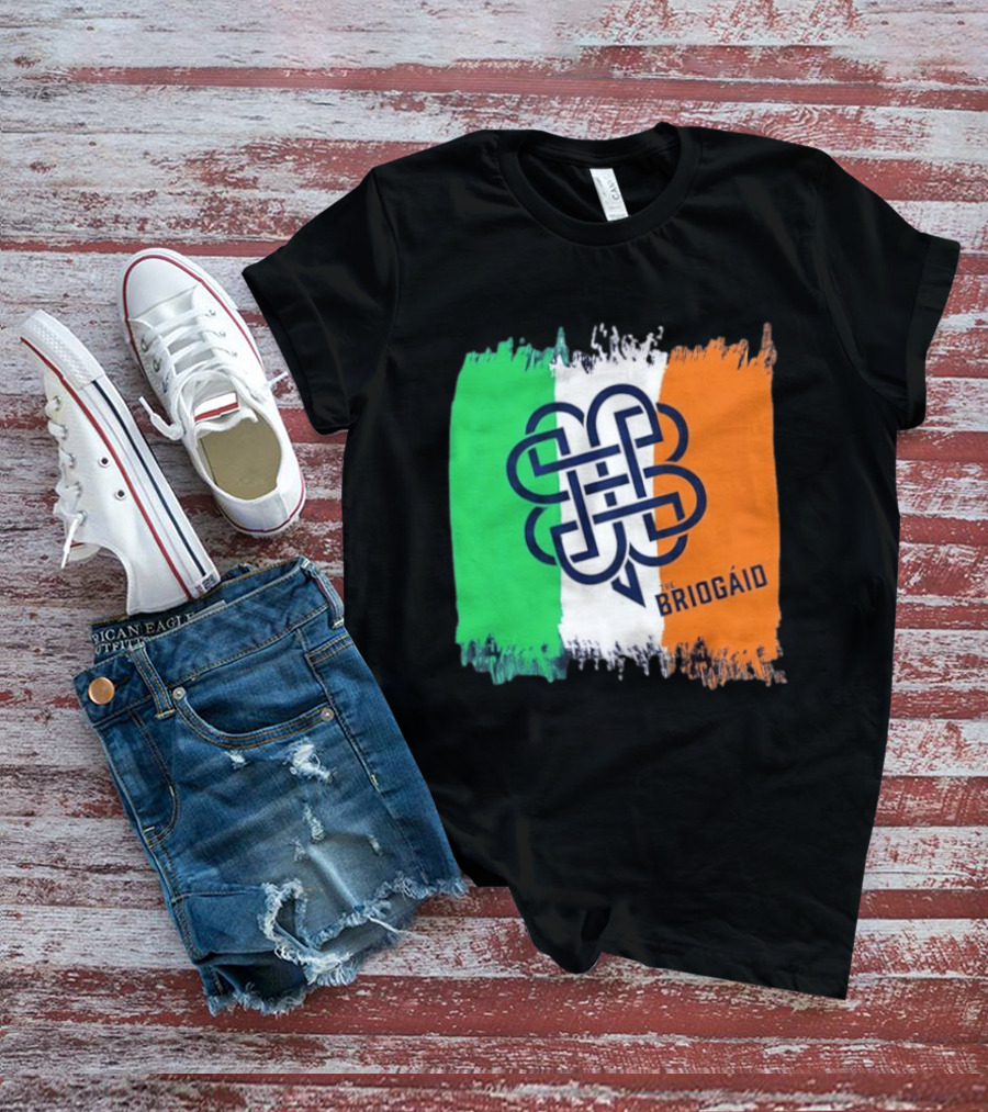 The Briogáid Celtic Knot Irish Flag T-Shirt