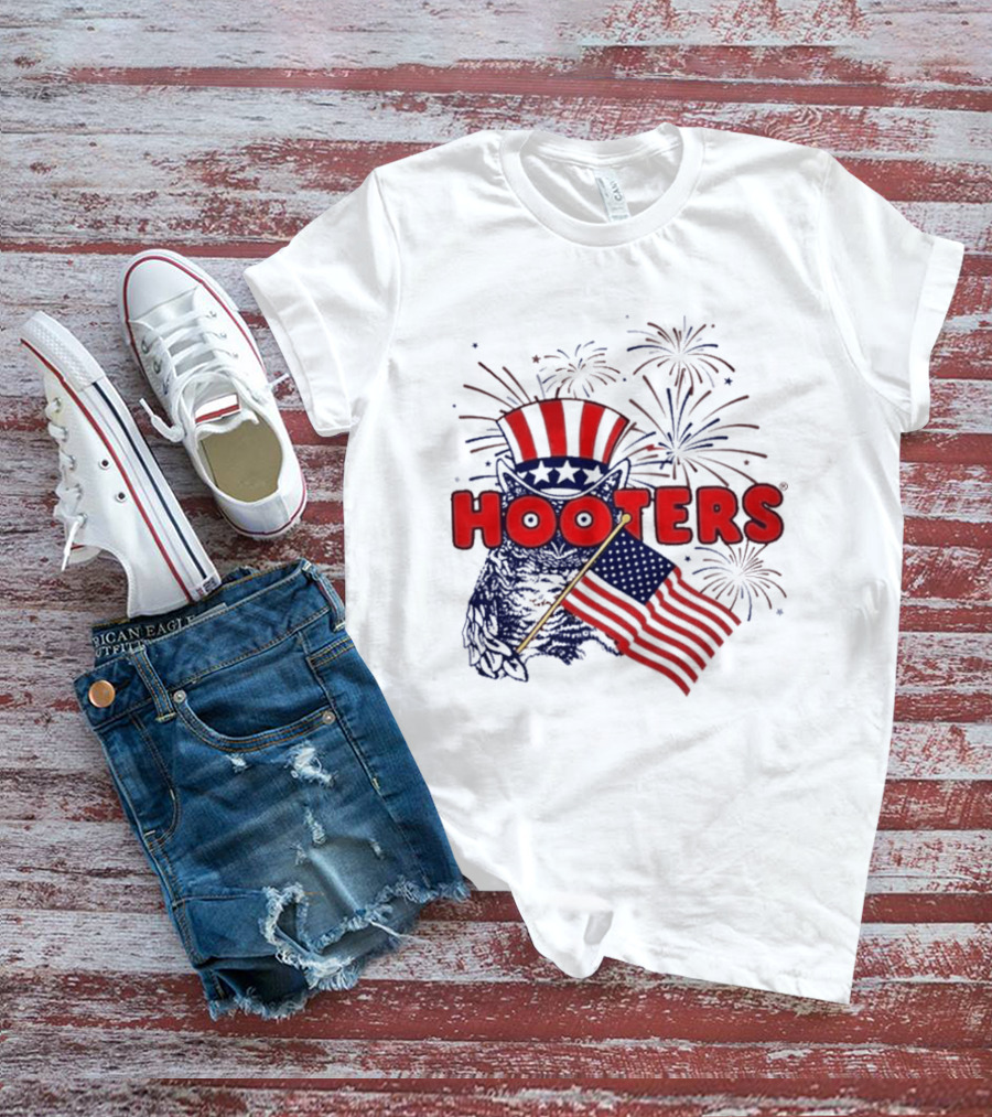 Hooters America Patriotic Owl Fireworks USA UPF 50+ T-Shirt
