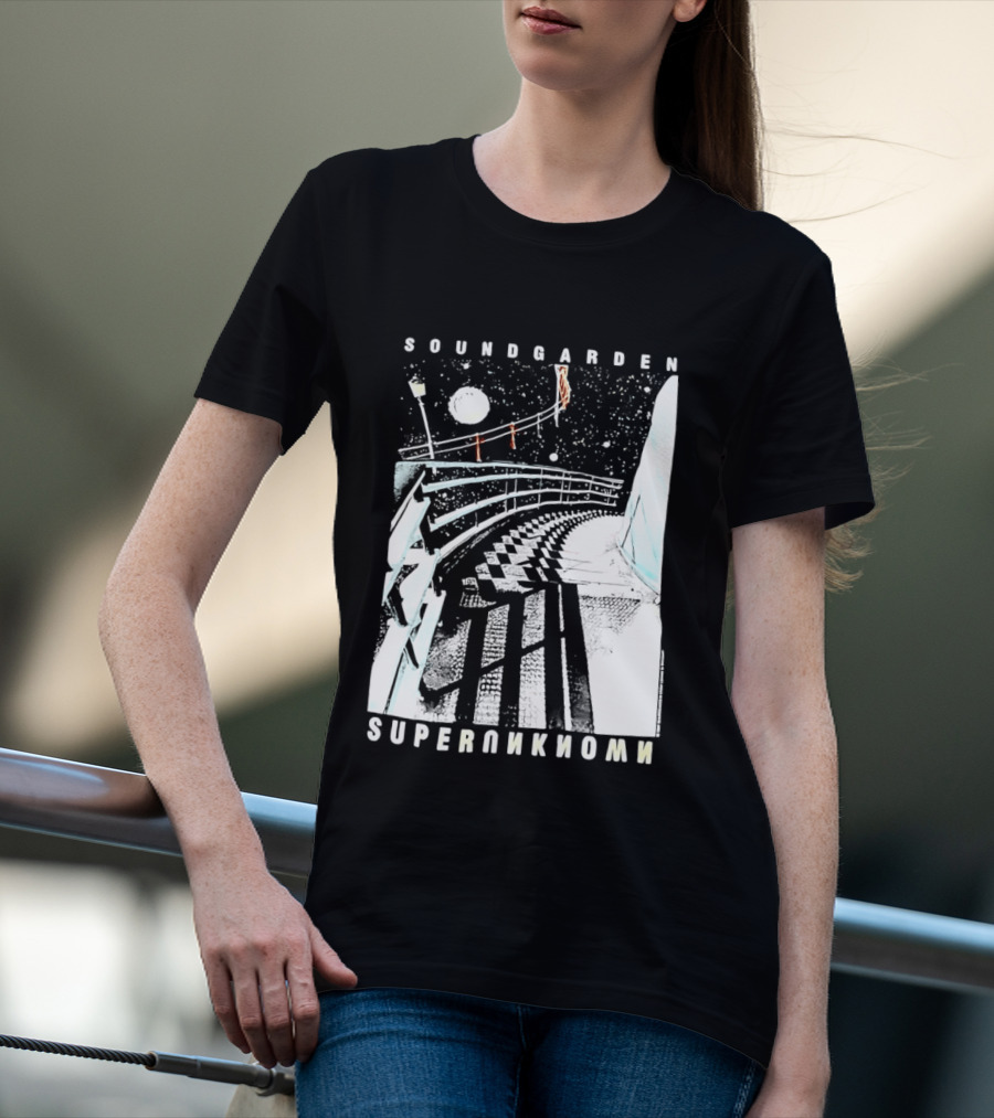 Soundgarden Superunknown Album Art Pathway Scene T-Shirt
