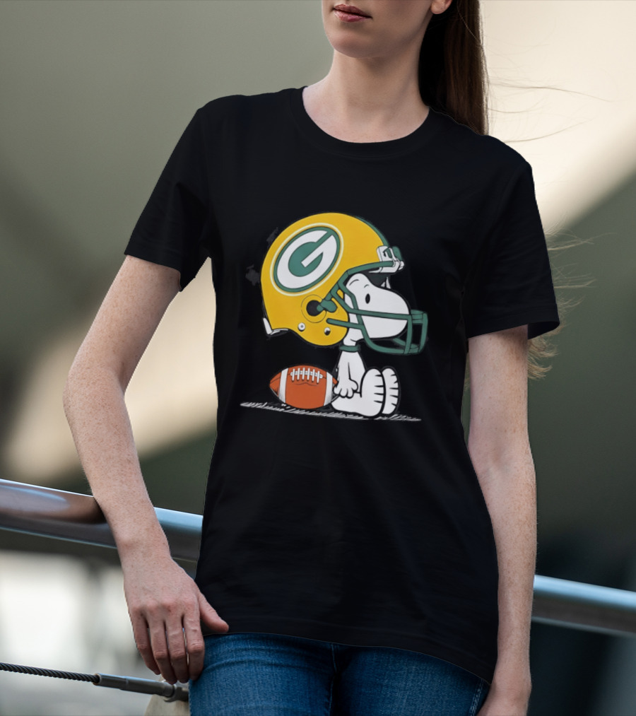 Snoopy Green Bay Packers Football Helmet Collaboration With Peanuts T-Shirt