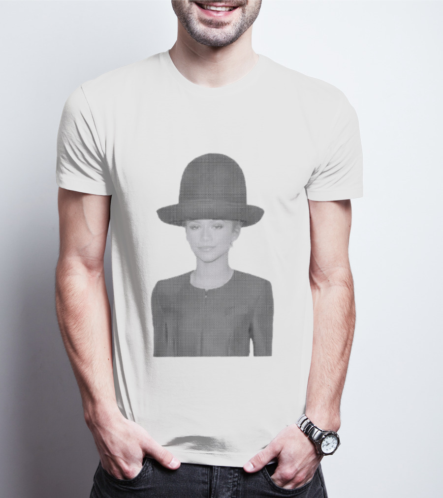 Zendaya Halftone Minimalist Style Fashion Influence T-Shirt