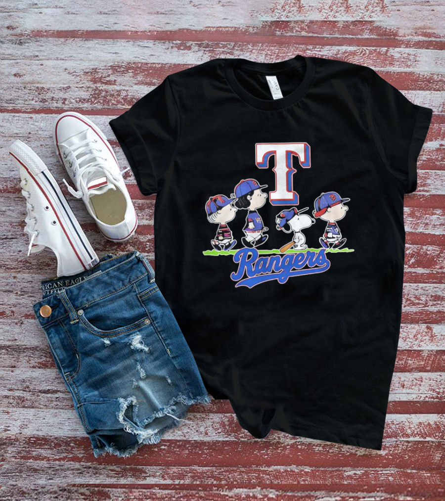 Peanuts Characters Walking With Texas Rangers Baseball Team T-Shirt