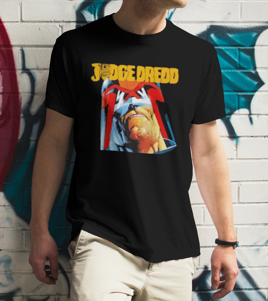 Judge Dredd Face Of Justice Iconic 2000 AD Comic Book Cover T-Shirt
