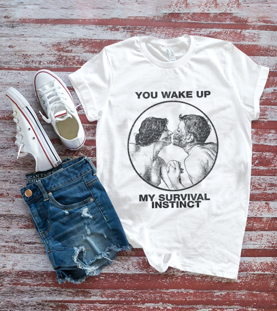 You Wake Up My Survival Instinct Couple Kissing Circle T-Shirt