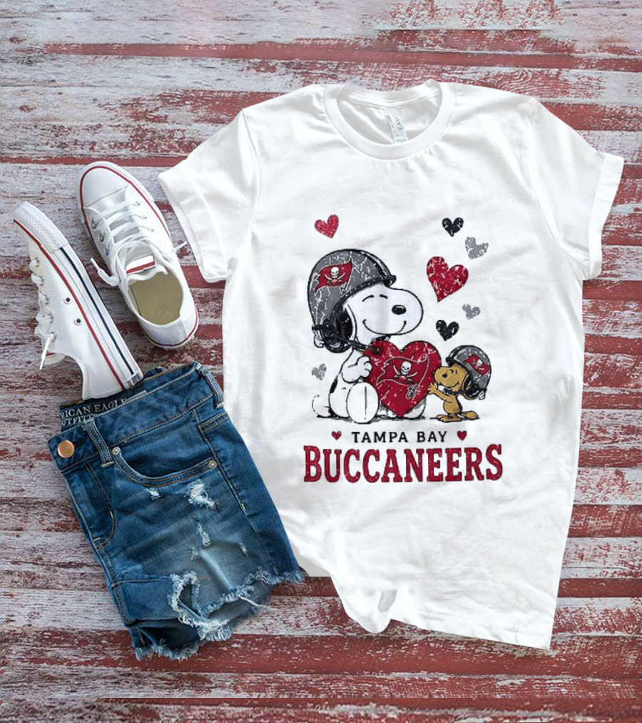 Tampa Bay Buccaneers Snoopy Peanuts Love Laughter T-Shirt