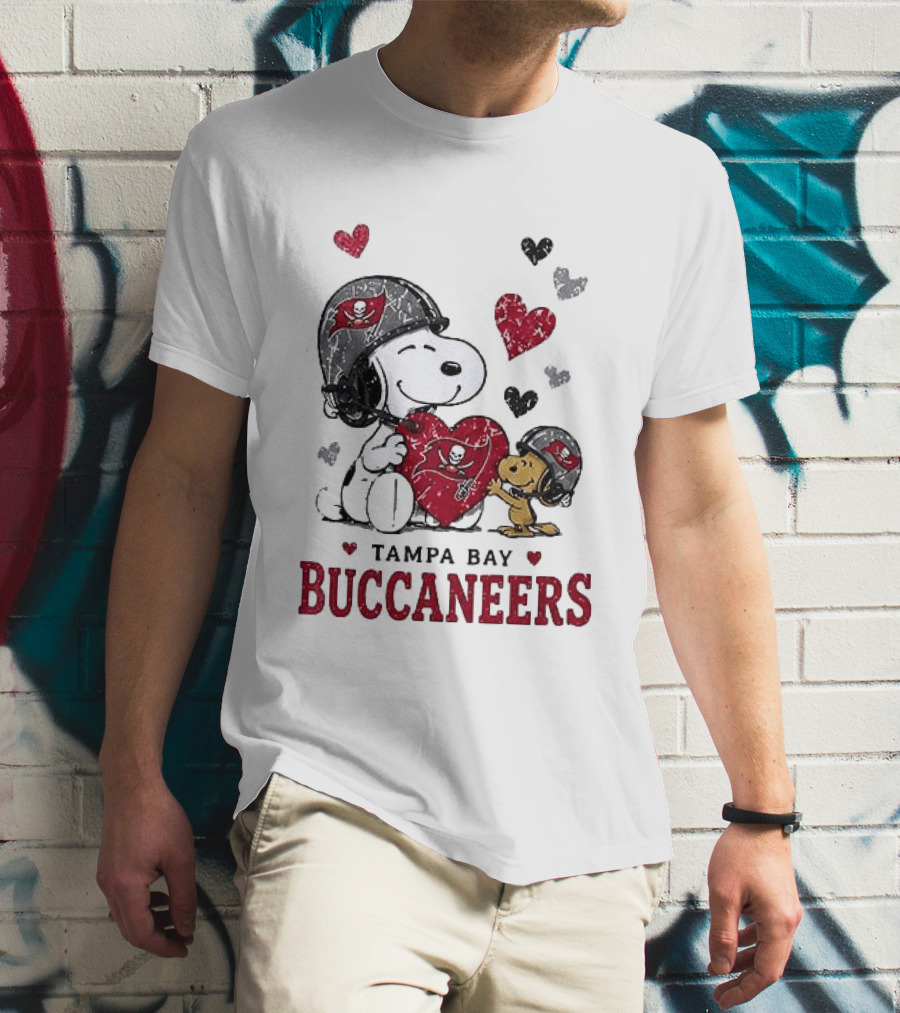 Tampa Bay Buccaneers Snoopy Peanuts Love Laughter T-Shirt