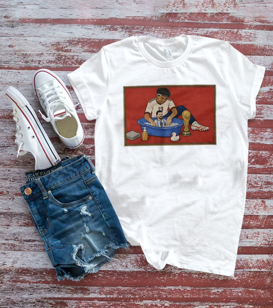 Yamal 19 Bathing Messi In Bathtub With World Cup Trophy T-Shirt