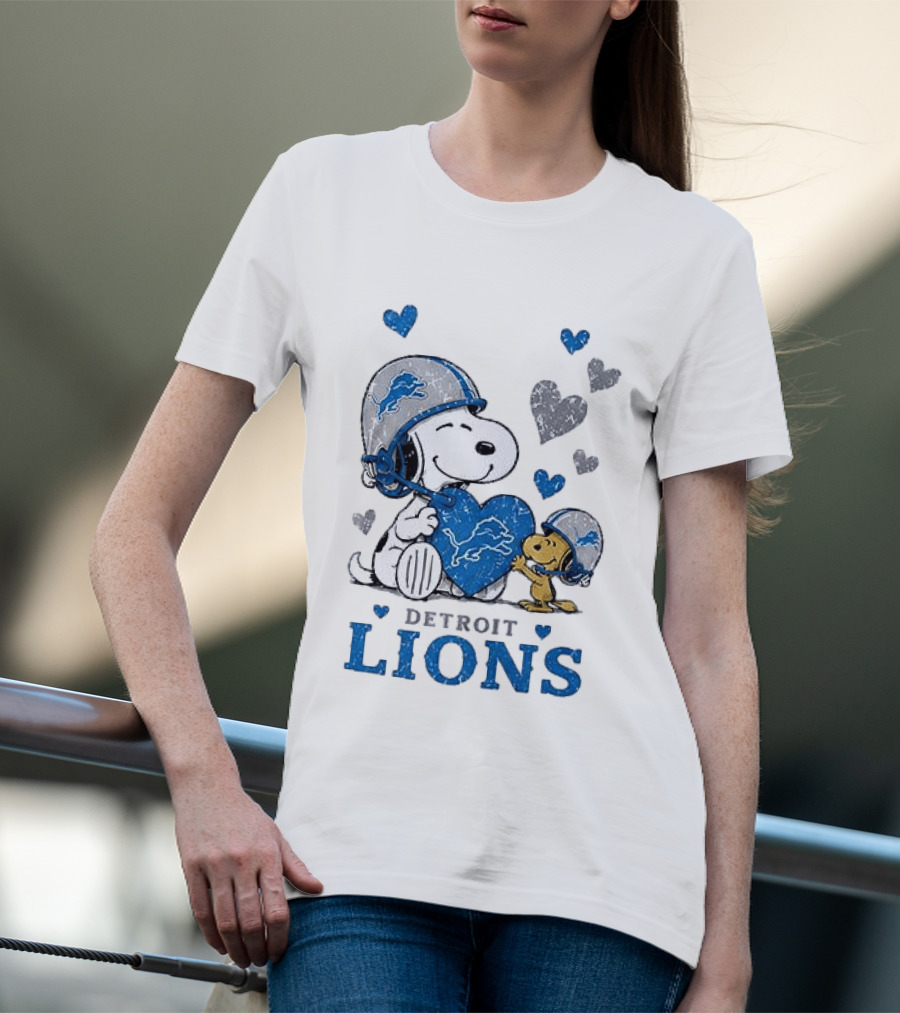 Detroit Lions Peanuts Snoopy Woodstock Heart Helmets Love T-Shirt