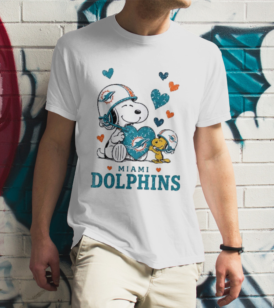 Miami Dolphins Peanuts Snoopy Love Laughter Hearts Helmet Charlie Brown T-Shirt