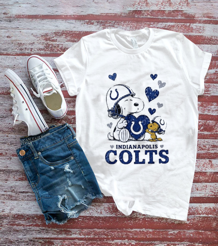 Indianapolis Colts Peanuts Snoopy Woodstock Love Hearts T-Shirt