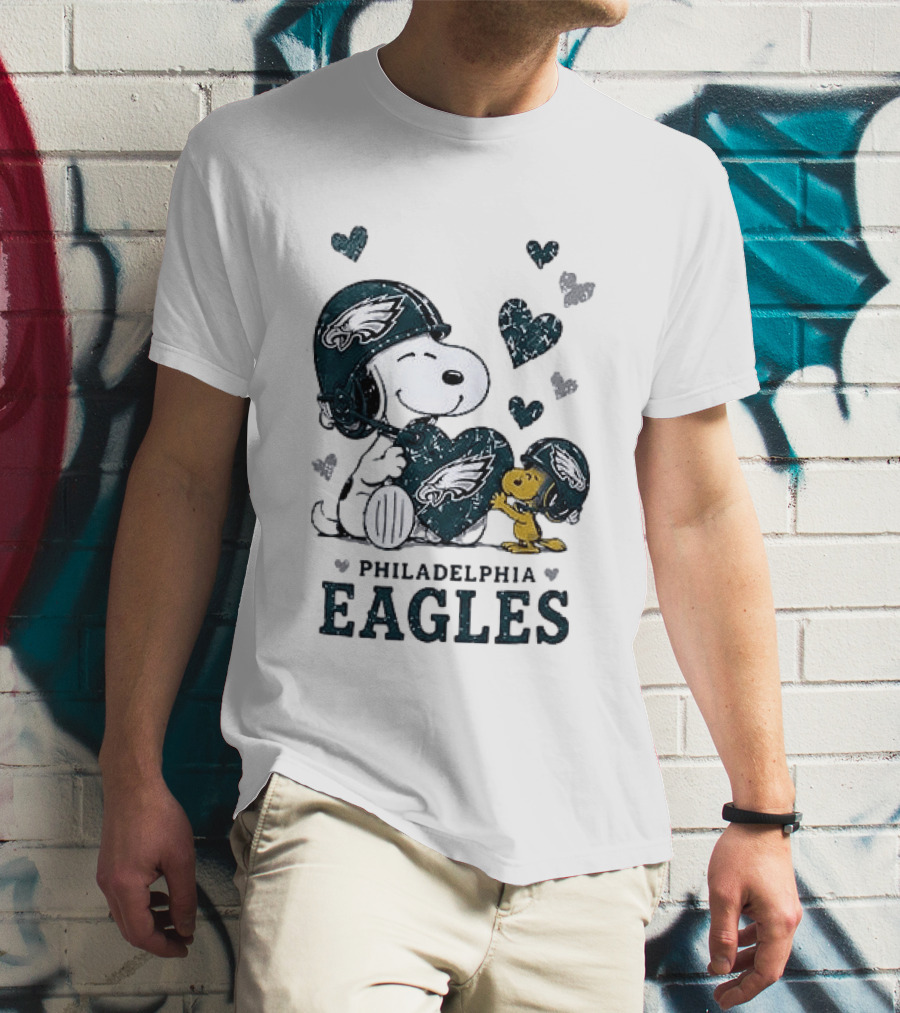 Philadelphia Eagles Snoopy Woodstock Love Hearts Collaboration T-Shirt