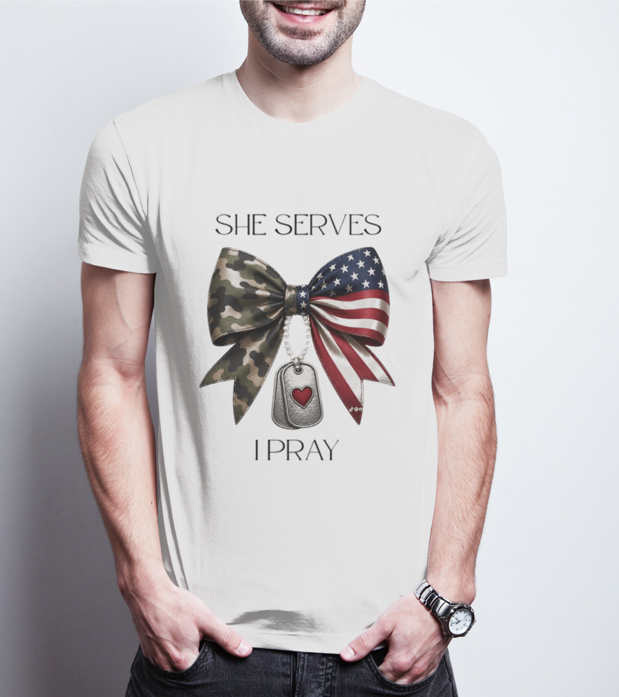 She Serves I Pray USA Flag Camo Bow Dog Tags T-Shirt