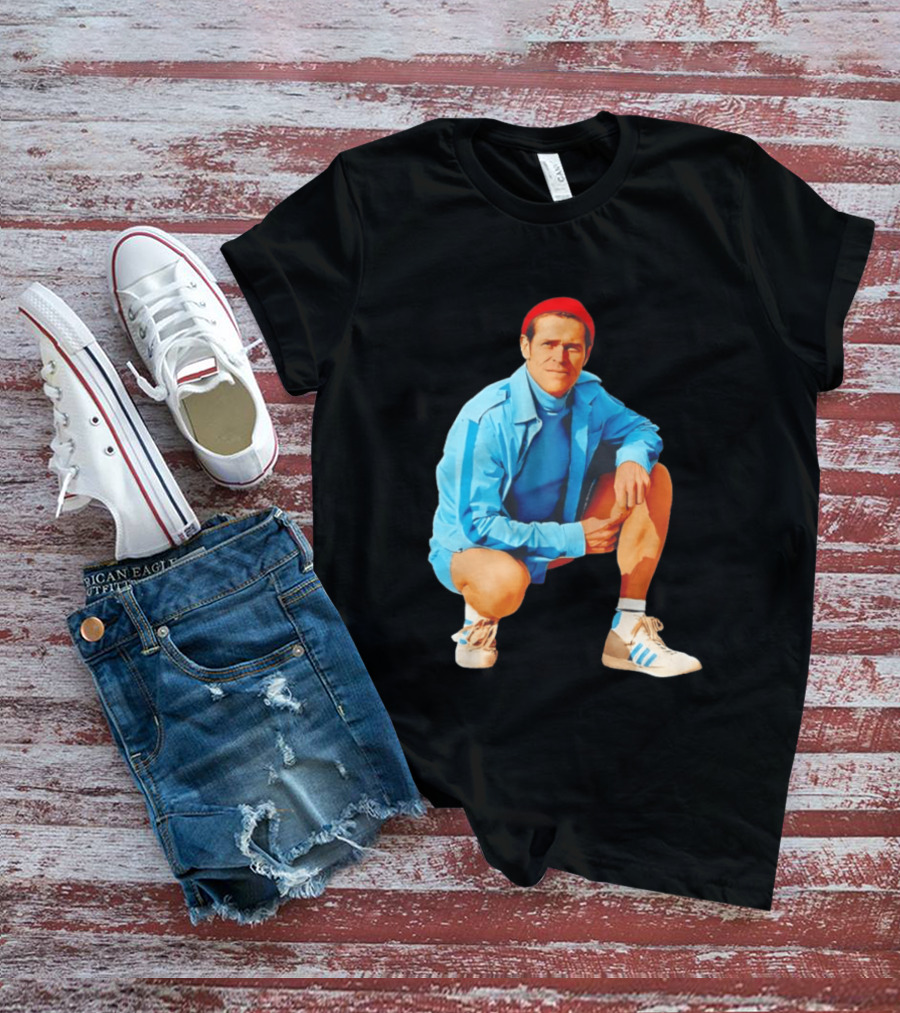 Willem Dafoe Meme Red Beanie Blue Tracksuit Squatting Pose T-Shirt