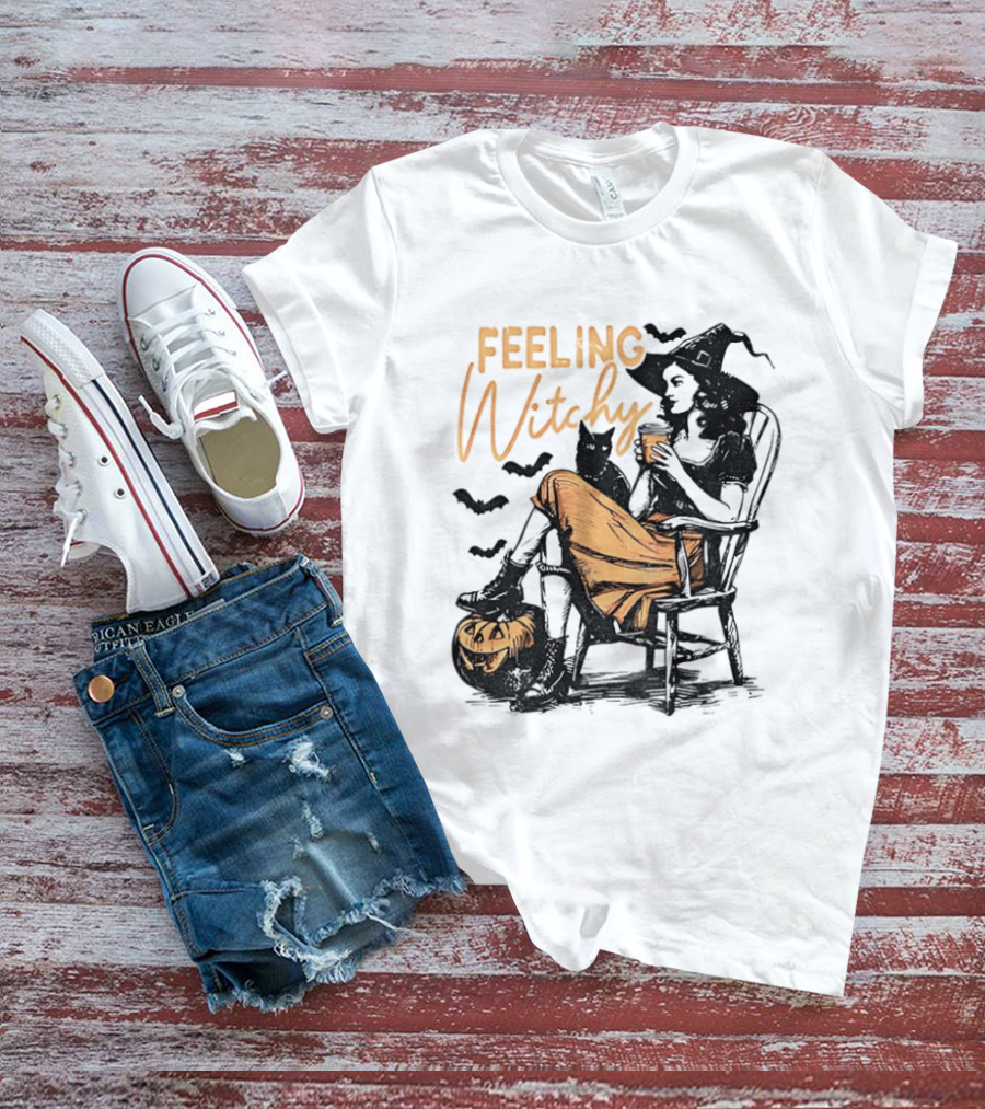 Feeling Witchy Witch With Pumpkin And Bats Halloween Vibes T-Shirt
