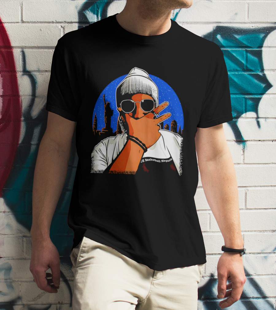 CE Basketball Magazin NYC Skyline Statue Of Liberty Statue Peace Sign T-Shirt