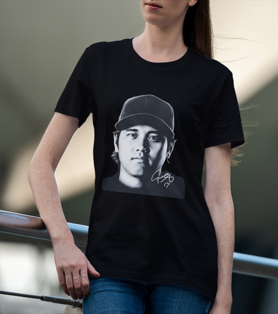 Shohei Ohtani LA Dodgers Cap Signature 17 T-Shirt