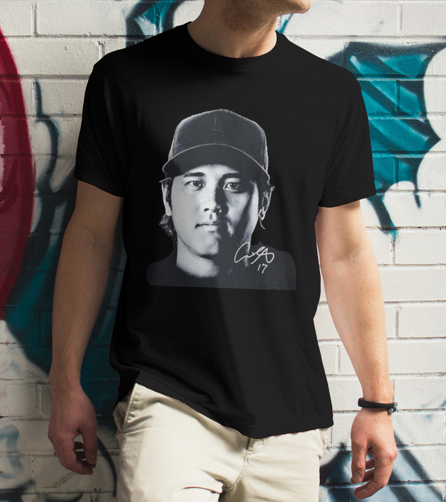 Shohei Ohtani LA Dodgers Cap Signature 17 T-Shirt