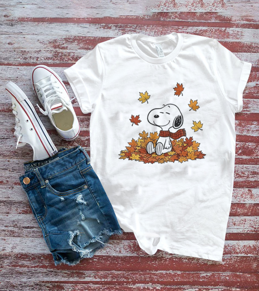 Snoopy Peanuts Autumn Leaves Fall Sitting Relaxing Scarf T-Shirt
