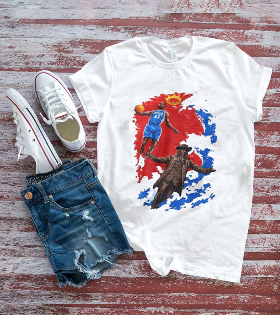 LeBron James Philadelphia Crown Mural Art In Chinatown T-Shirt
