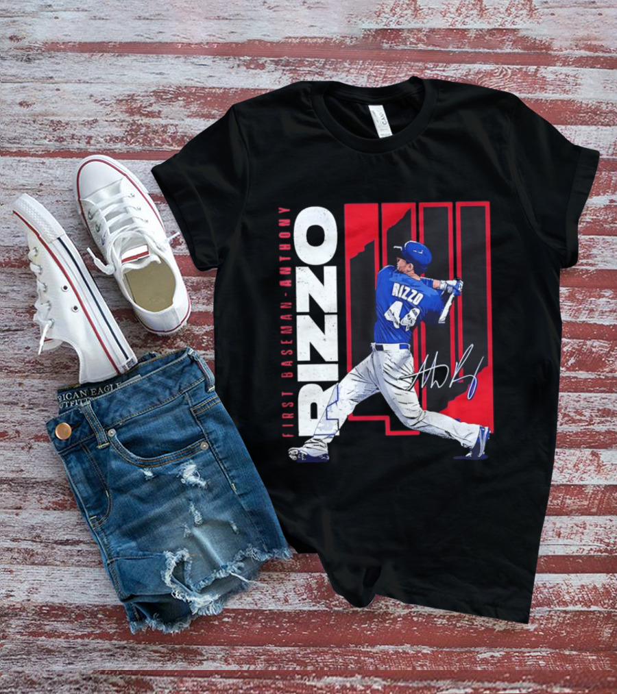 First Baseman Anthony Rizzo Swinging Action 44 Distressed T-Shirt