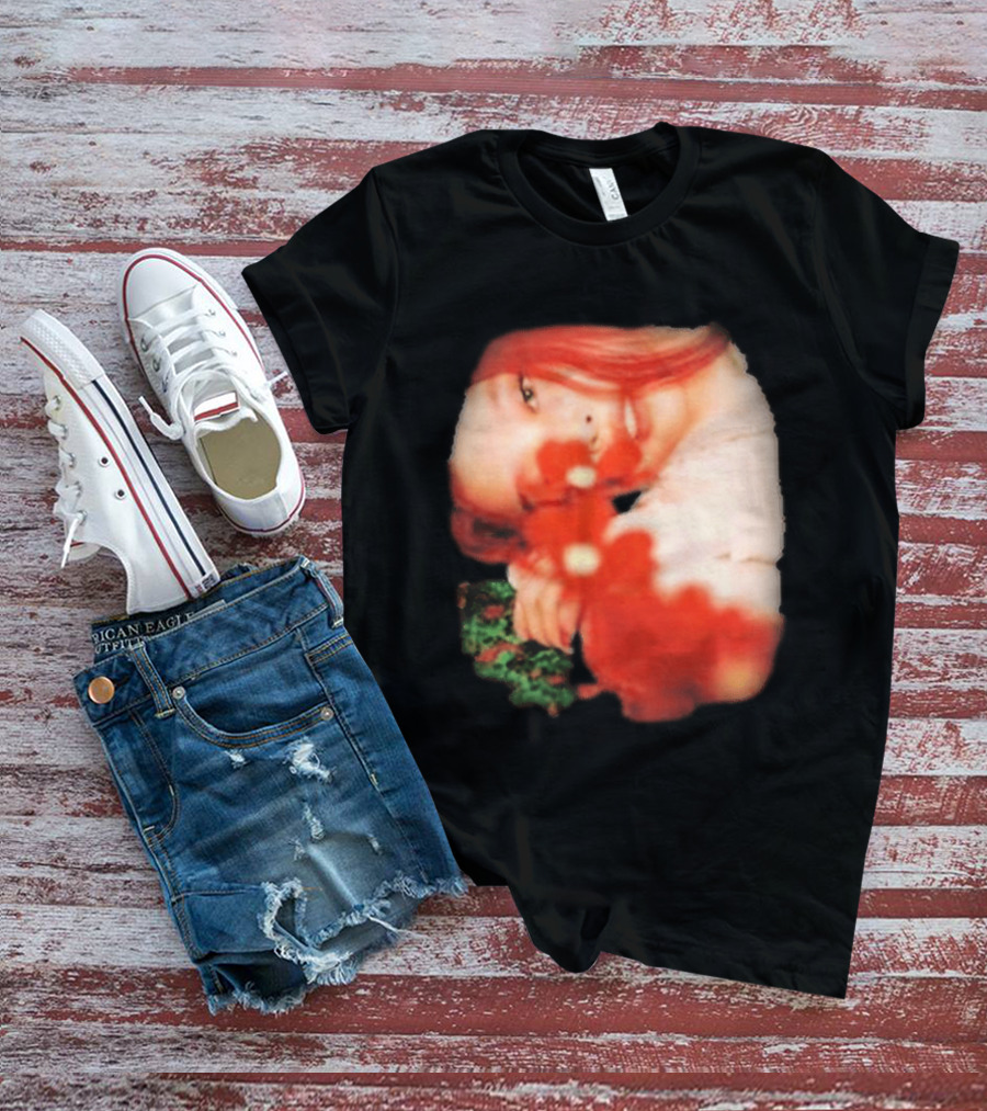 Complex Jennie Flower Photo Red Hair Aesthetic T-Shirt
