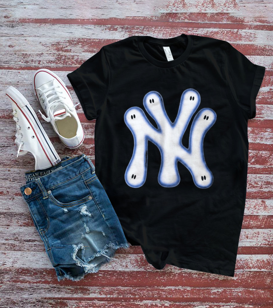 NY Yankees Wash Ghost Airbrush Logo Ghostly NY Yankees T-Shirt