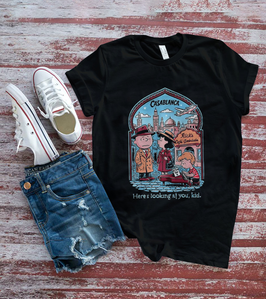 Charlie Brown Lucy Linus Peanuts Casablanca Rick's Café Americain Here's Looking At You Kid T-Shirt