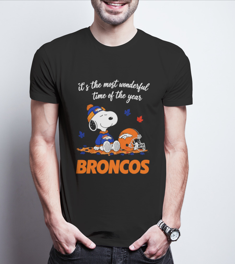 Denver Broncos Snoopy Its The Most Wonderful Time Of Year Autumn Leaves T-Shirt