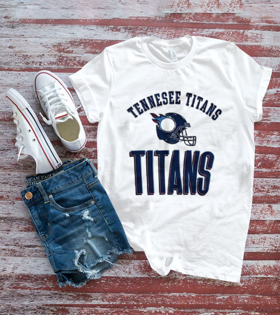 Tennessee Titans Everyone Es Women's Sports Titans Helmet T-Shirt