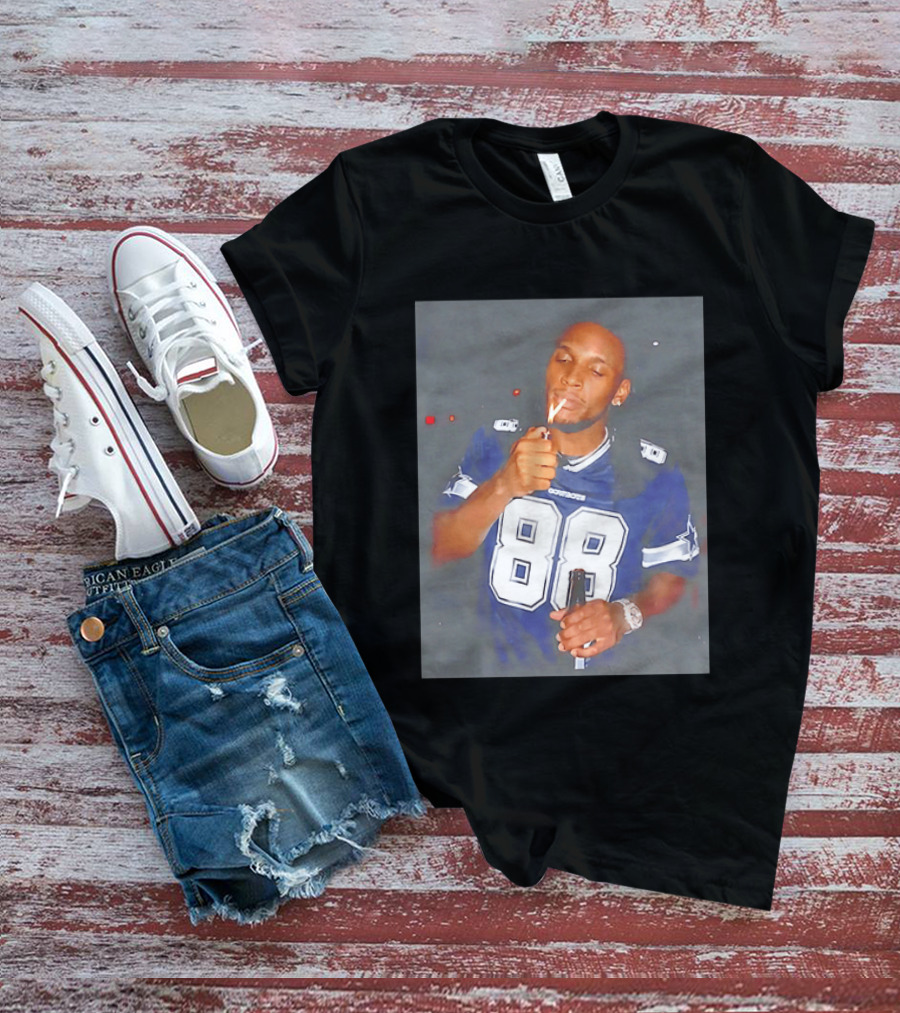 CeeDee Lamb Dallas Cowboys 88 Jersey Holding Beer Smoking T-Shirt