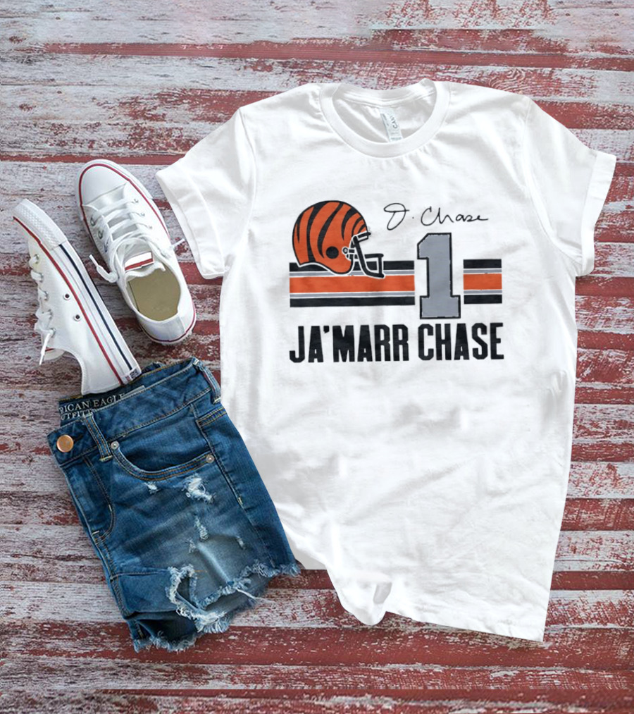 Cincinnati Bengals Ja'Marr Chase Helmet 1 J Signature Stripes Wood Texture T-Shirt