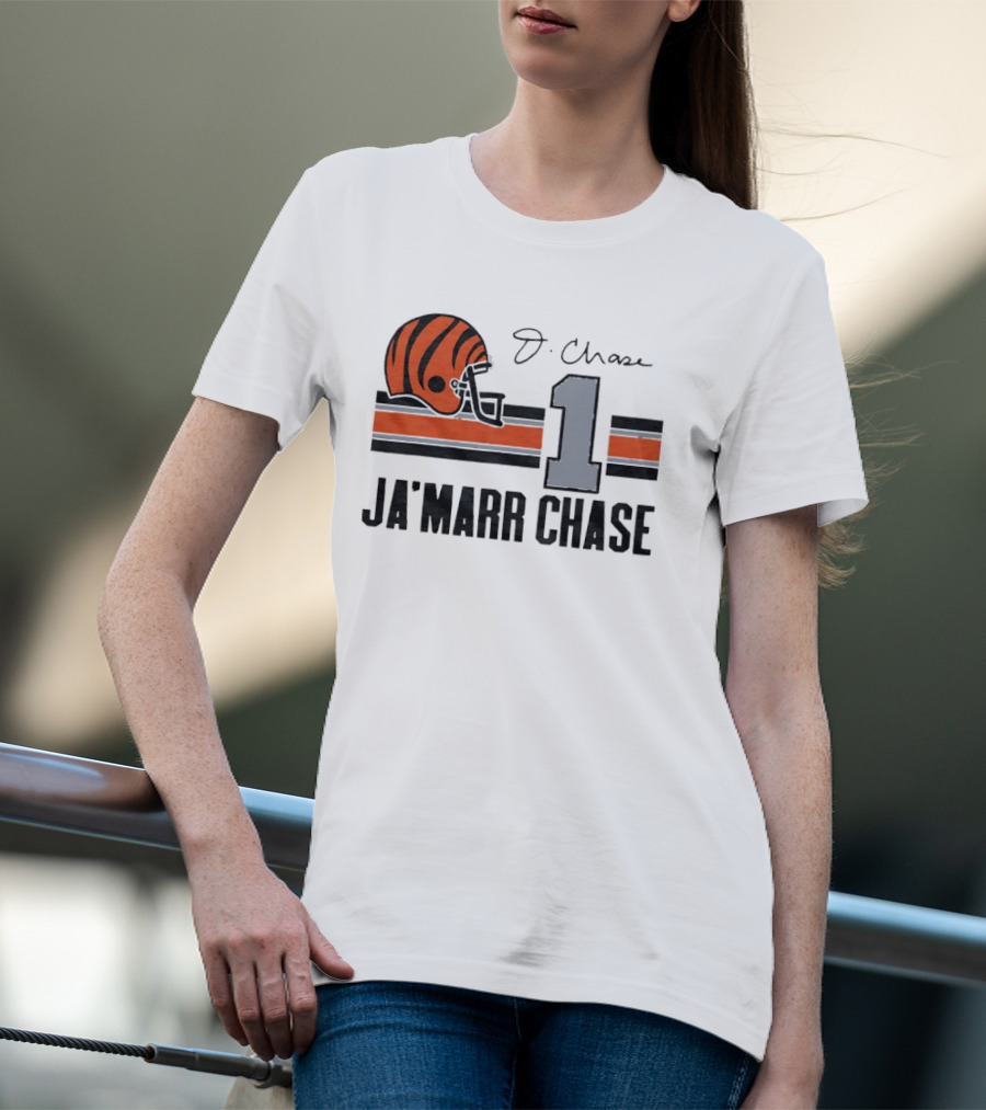 Cincinnati Bengals Ja'Marr Chase Helmet 1 J Signature Stripes Wood Texture T-Shirt