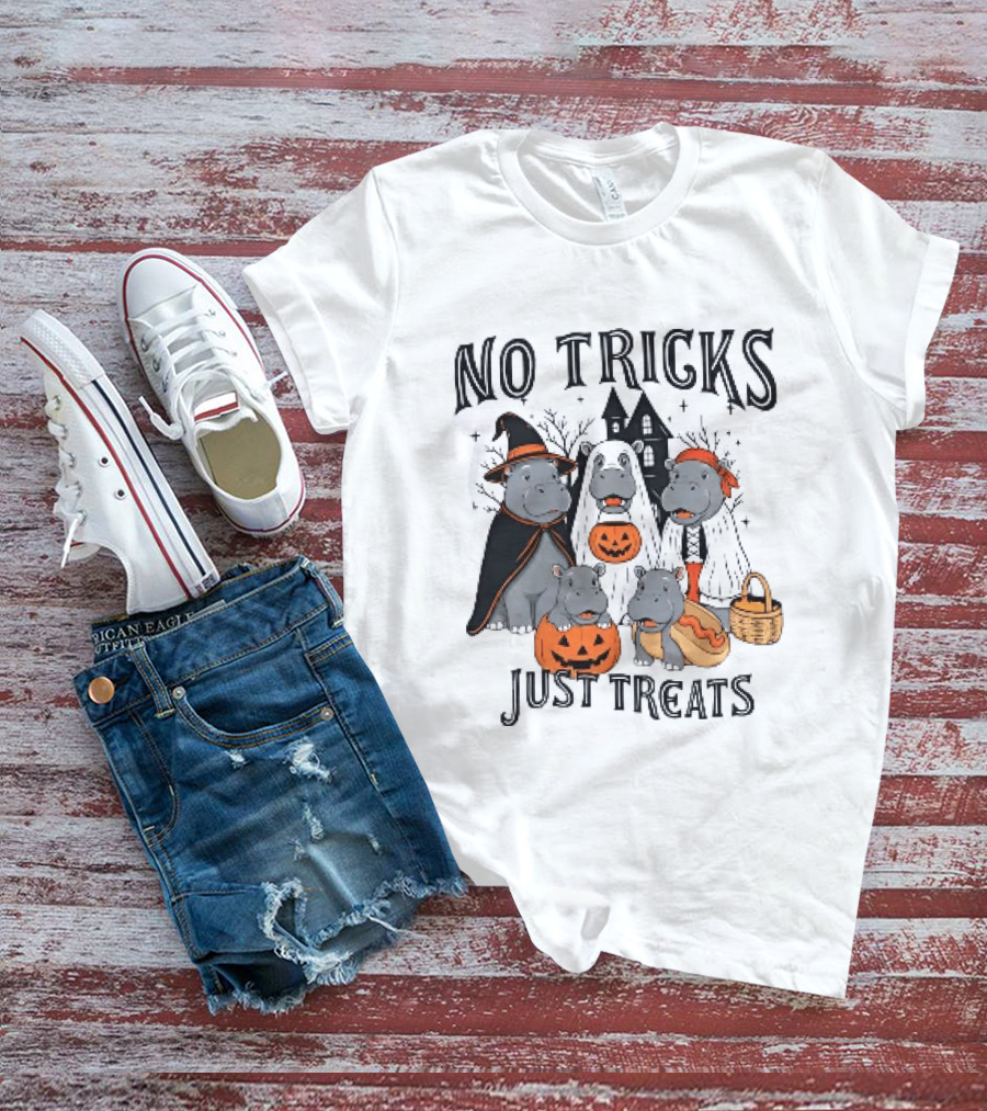 No Tricks Just Treats Hippos With Pumpkins Halloween Costumes T-Shirt