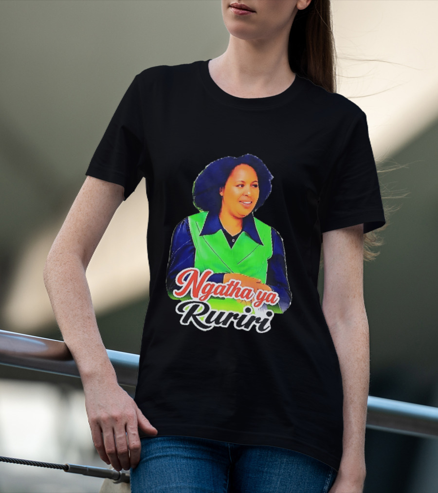Ngatha Ya Ruriri Afro Woman In Green And Blue Outfit T-Shirt