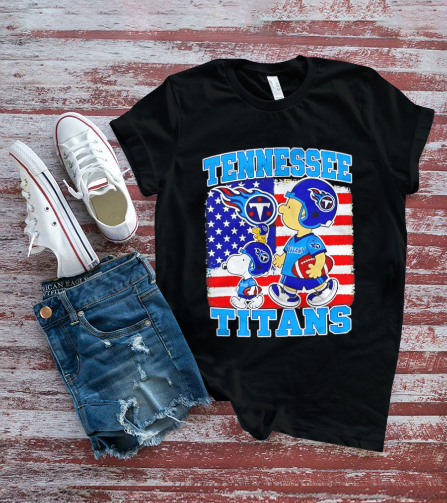 Tennessee Titans Snoopy Woodstock American Flag NFL Football 2026 T-Shirt