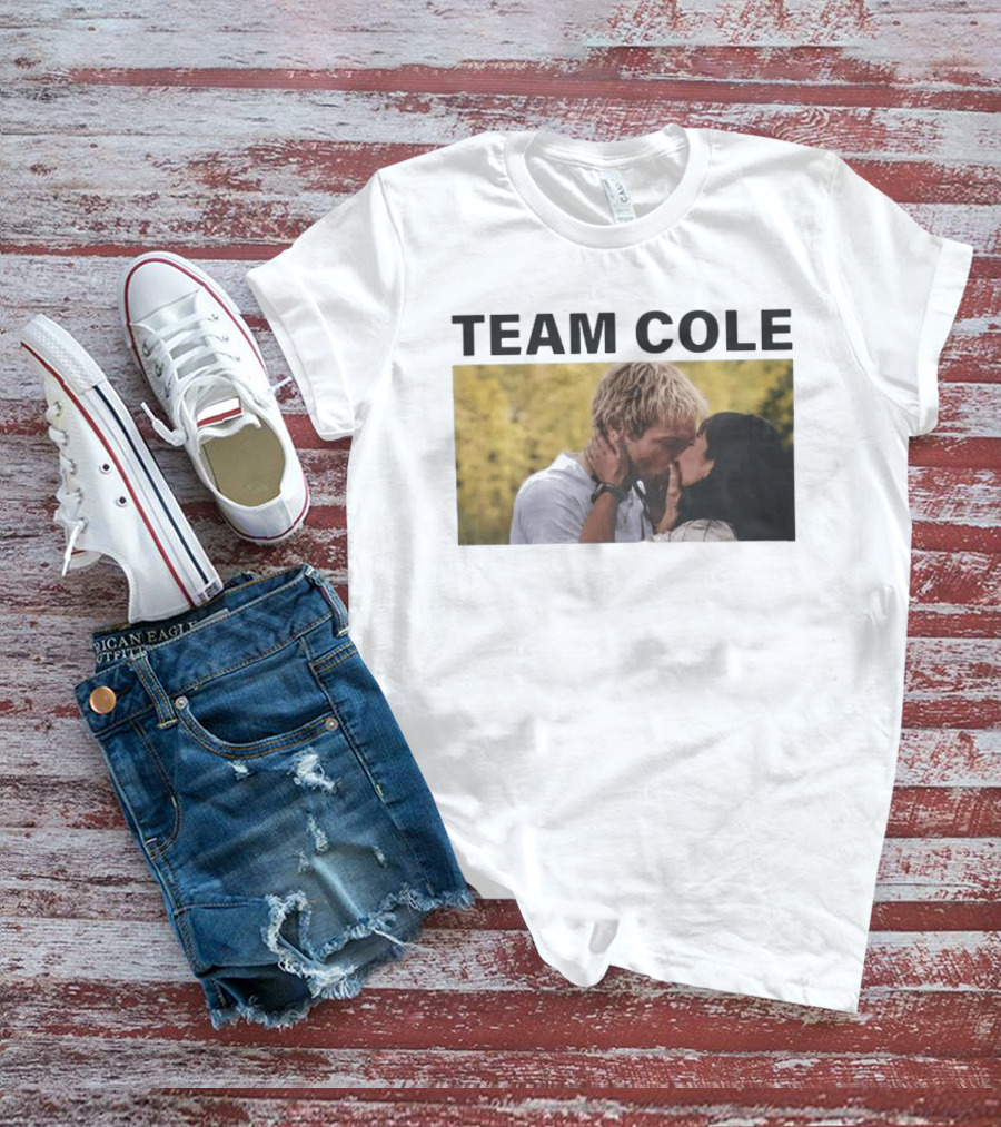 Team Cole Romantic Kiss Scene T-Shirt