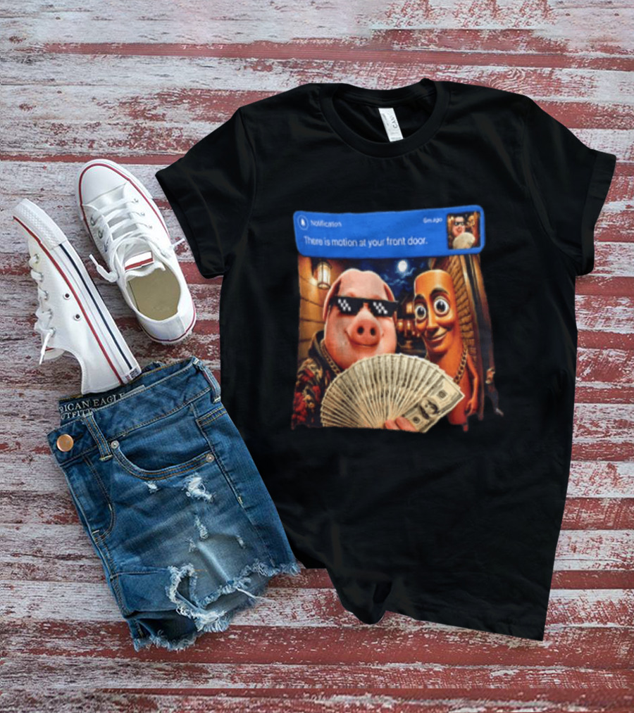Notification Meme Pig And Wooden Man With Money Motion Alert T-Shirt