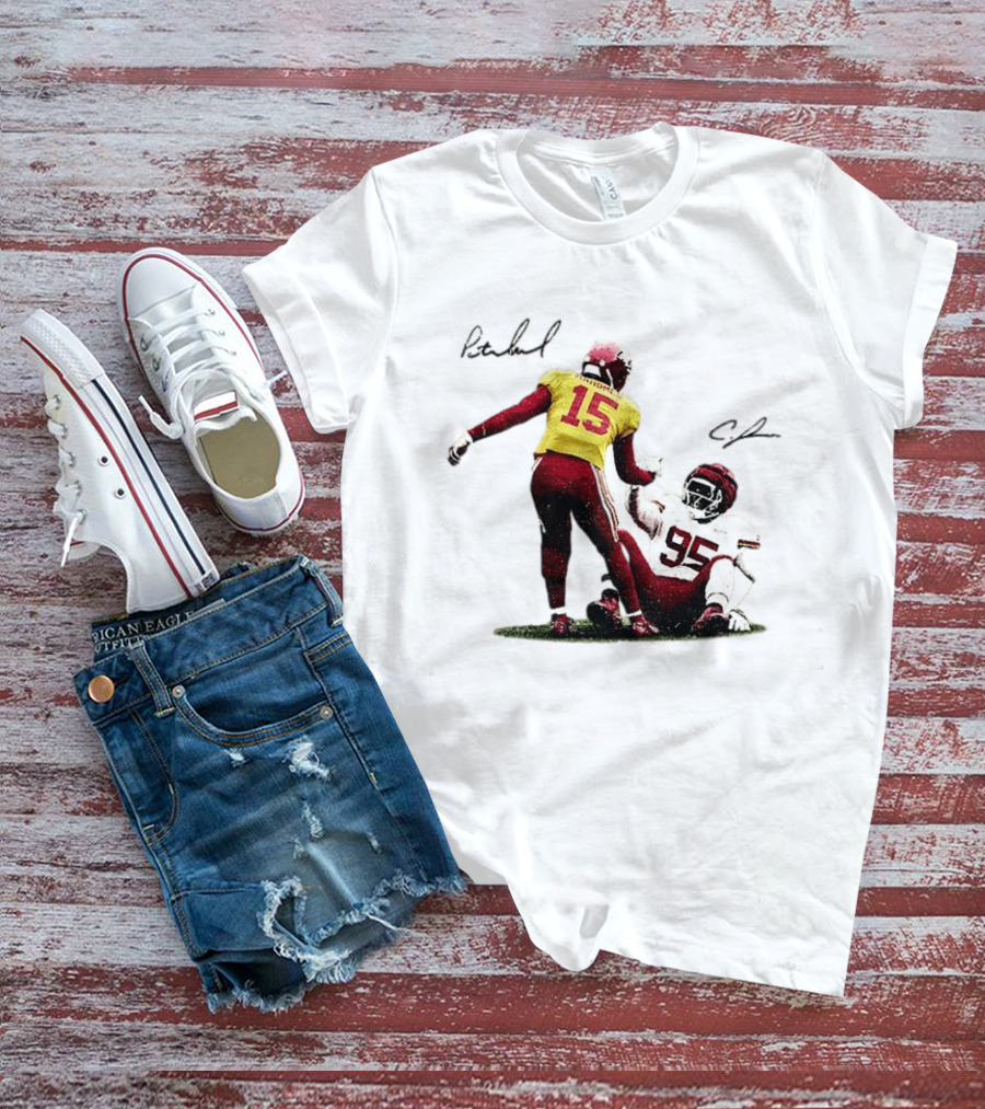 Kansas City Chiefs Mahomes 15 Jones 95 Football Player Signatures T-Shirt