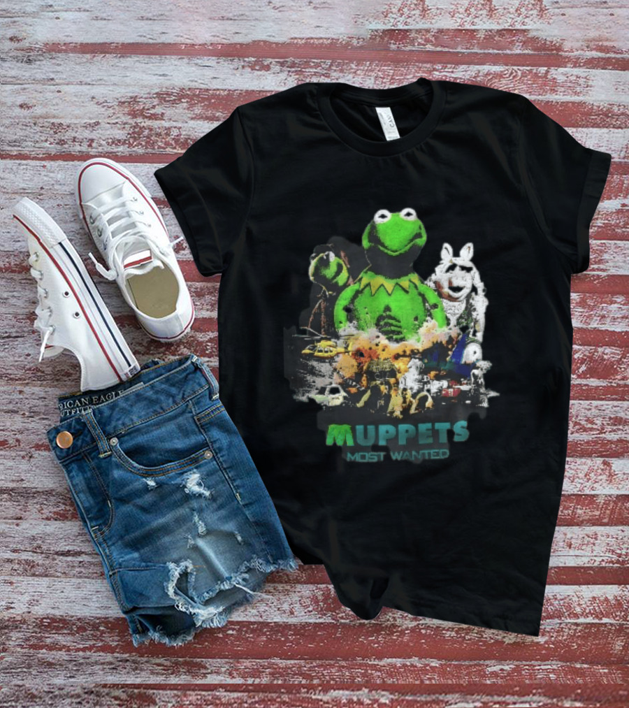 Muppets Most Wanted Kermit Frog Miss Piggy Explosion Helicopter Collage T-Shirt