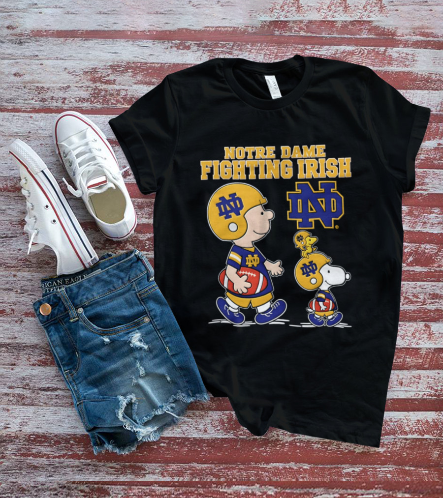 Notre Dame Fighting Irish Snoopy Charlie Brown Football 2026 Peanuts T-Shirt