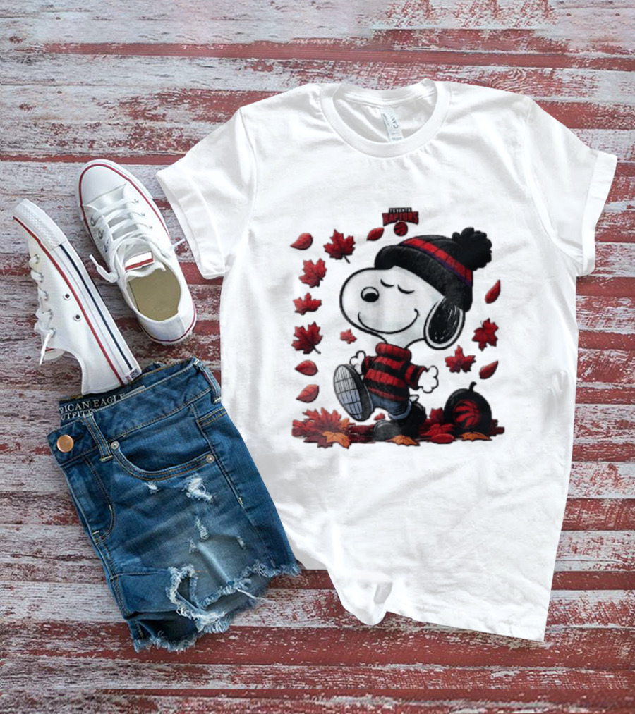 Toronto Raptors Snoopy Autumn Maple Leaves Pumpkin Walking T-Shirt