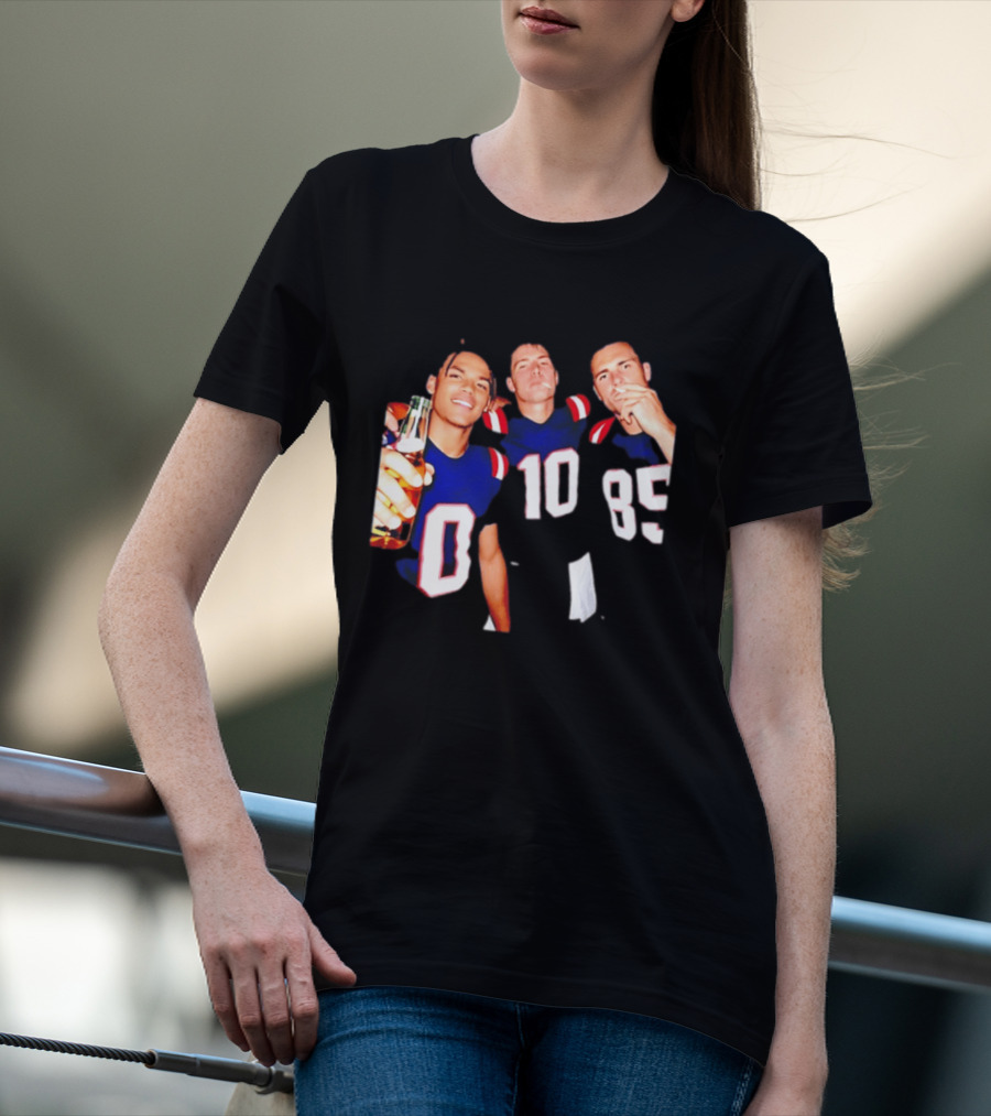 New England Patriots Christian Gonzalez Drake Maye Hunter Henry Cheering With Beer T-Shirt