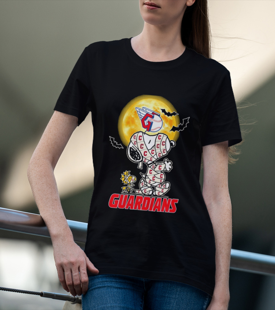 Cleveland Guardians Snoopy Woodstock Mummy Halloween Moon T-Shirt