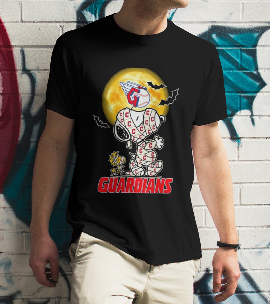 Cleveland Guardians Snoopy Woodstock Mummy Halloween Moon T-Shirt