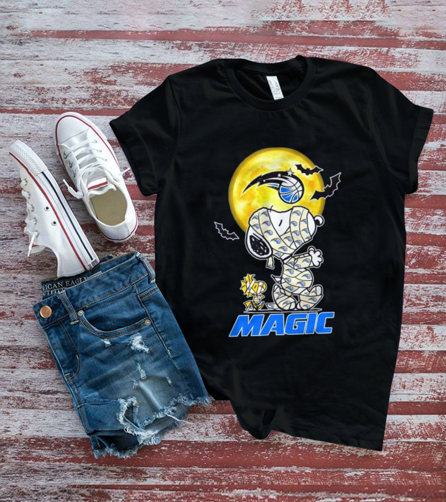 Orlando Magic Snoopy Woodstock Halloween Mummy Cosplay With Moon And Bats T-Shirt