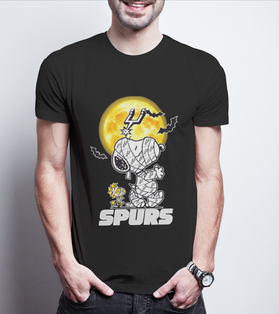 San Antonio Spurs Snoopy Woodstock Halloween Mummy Cosplay T-Shirt
