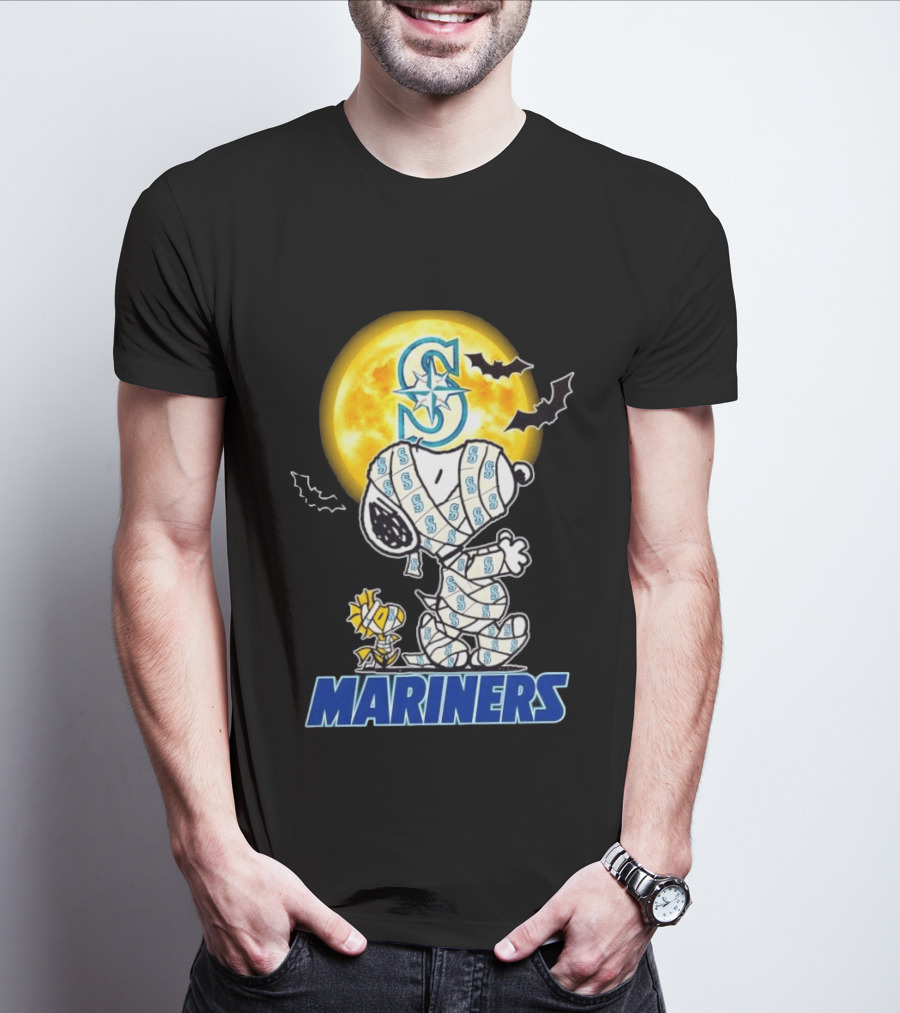 Seattle Mariners Snoopy Woodstock Halloween Mummy Cosplay Full Moon Bats T-Shirt