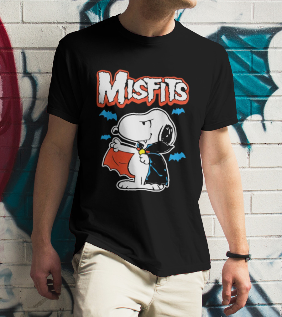 Misfits Snoopy Vampire Halloween Blue Bats Cloak T-Shirt